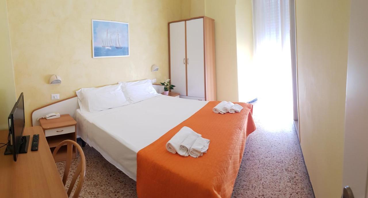 Hotel Naica 3*