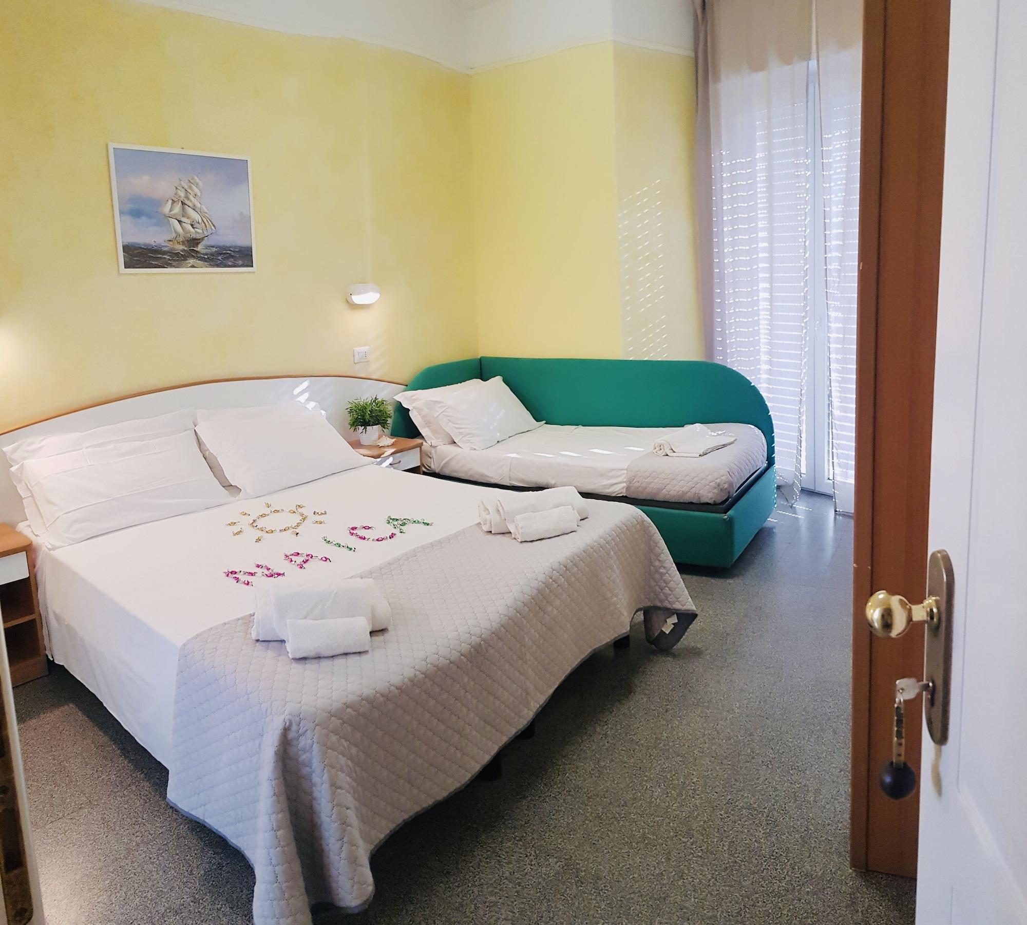 Hotel Naica 3*